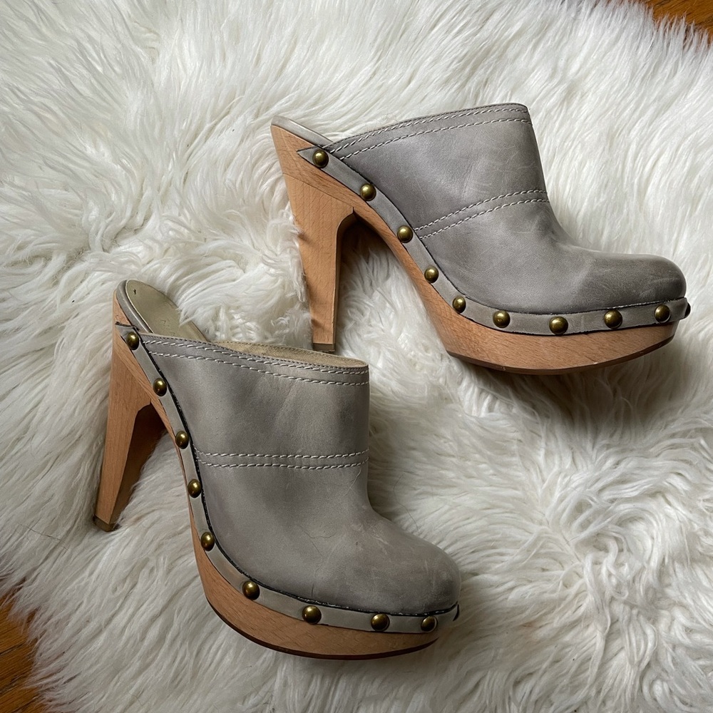 Super cute Nine West clogs worn a handful of times